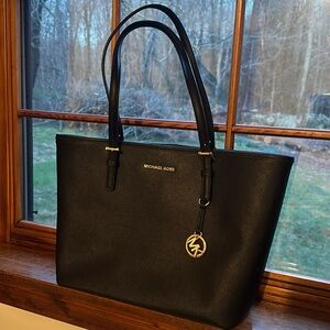 Michael Kors Black Tote Purse.